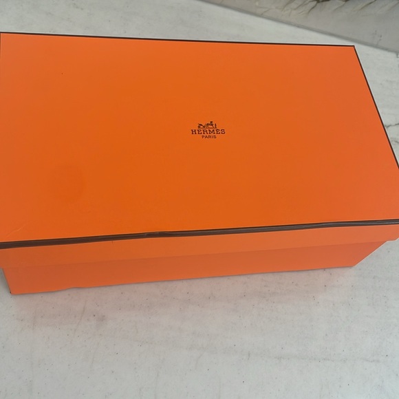 Hermes empty shoes box & string - Picture 2 of 2